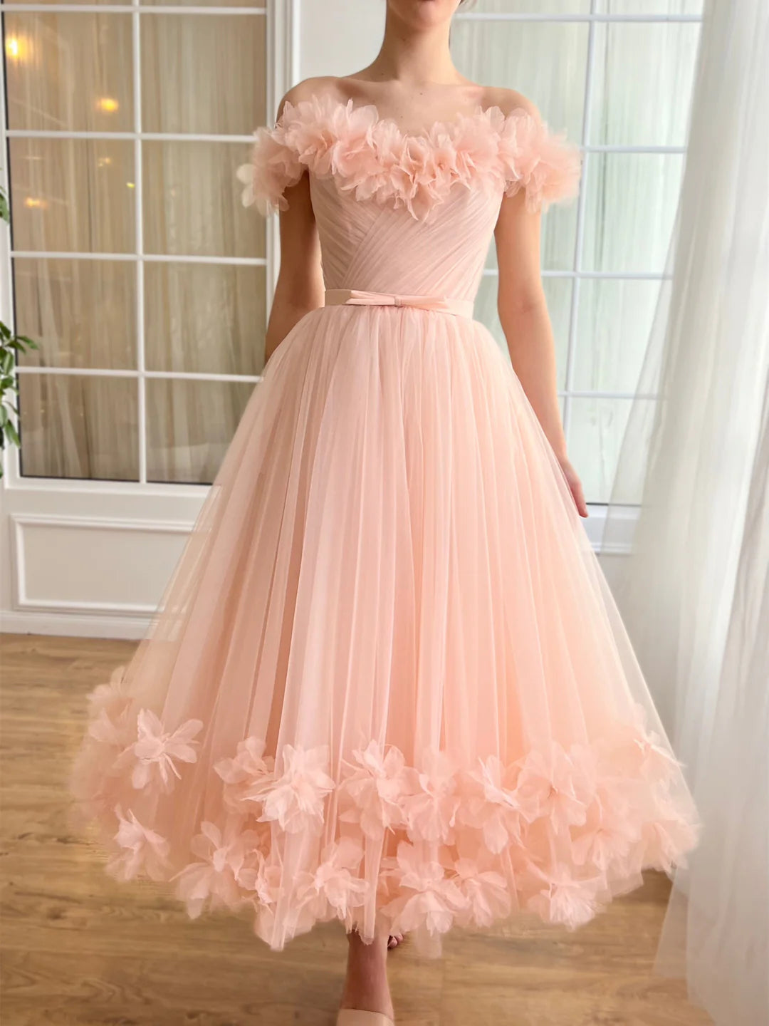 CNTNZ DRESS Elegant A Line V Neck Sleeveless Backless Tulle Ruched Lace Applique Retro Dress Hot Sale Homecoming Dress