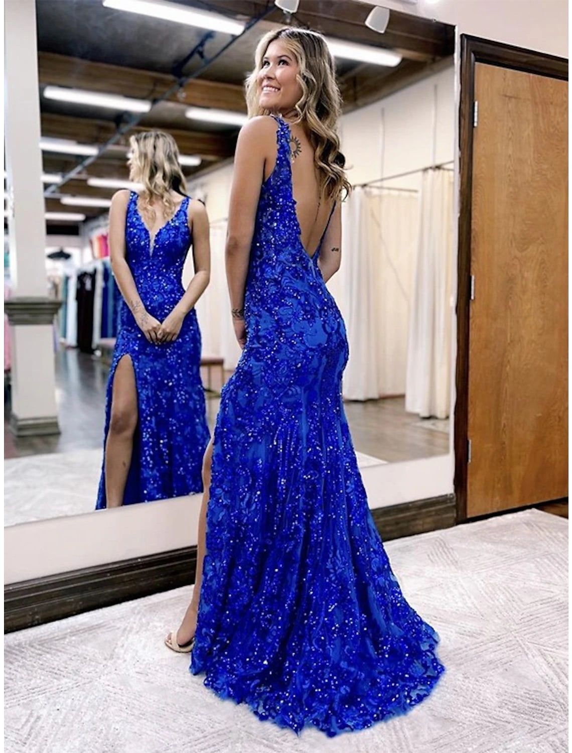 wholesale  Mermaid / Trumpet Prom Dresses Sparkle & Shine Dress Formal Wedding Party Sweep / Brush Train Sleeveless V Neck Sequined Backless with Sequin