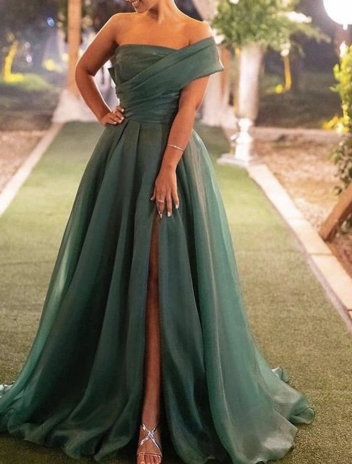 Wholesa A-Line Evening Gown Red Green Dress Wedding Guest Prom Sweep / Brush Train Short Sleeve One Shoulder Organza with Ruched Slit
