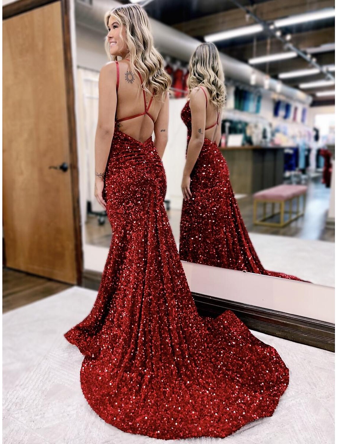 Wholesa Mermaid / Trumpet Prom Dresses Sparkle & Shine Dress Formal Wedding Party Court Train Sleeveless V Neck Sequined Backless with Sequin